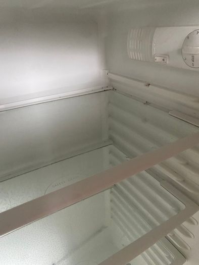 Smeg fridge freezer shelf