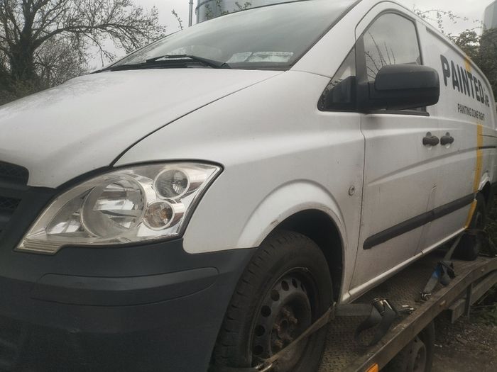 Mercedes Vito 2.2 diesel 2011 for breaking only