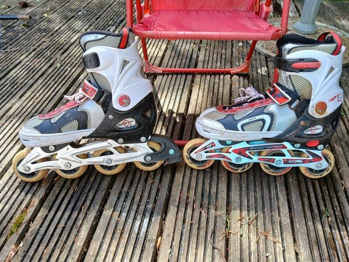 Roller blades