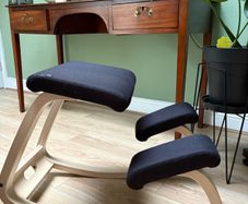 varier ergonomic kneeling chair