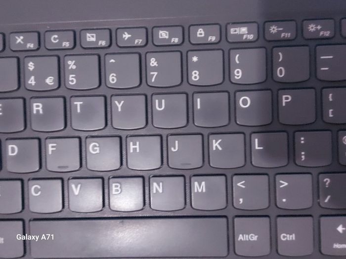Lenovo V155-15API, AMD Ryzen 5 3500U with Radeon Vegan Mobile Gfx, 2.1GHz, 8GB Ram,  256GN SSD, Windows 11, Microsoft Edge, Chrome and VLC