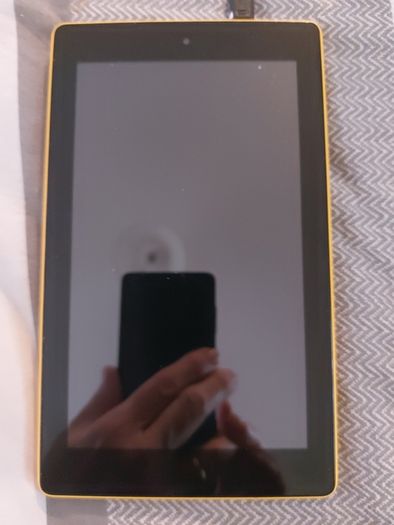 Amazon Fire 7, 7th Generation), Model SR043KL, 16GB, in excellent cosmetic Condition