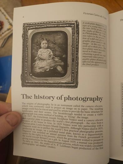 Victorian Cartes-de Visite. By Robin And Carol Wichard. First Edition Paperback In Good Condition.  See Photos For Same.