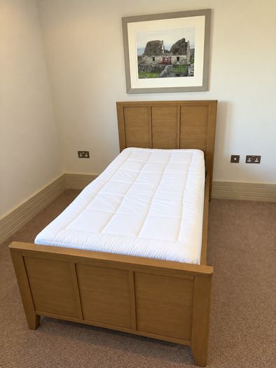 Quality 3ft Oak Single Bed + Mattress + Topper + Duvet | Cost 780 > 450