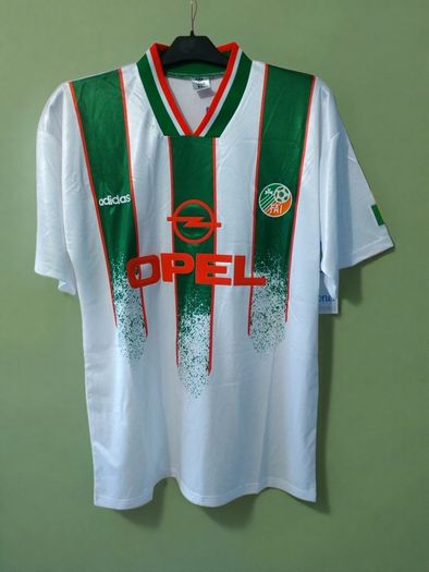 Ireland 1994 (away/keane 6 ) Jersey .