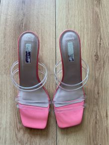 Ladies Beautiful Coral Sandals size 6 Brand New