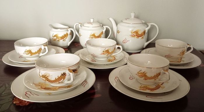 Japanese Porcelain Dragonware Tea Set with Geisha Lithopane.