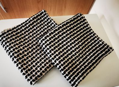 IKEA KUSTFLY Cushion cover beige black 50x50cm
