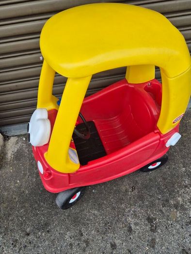 Little Tikes cozy coupe car