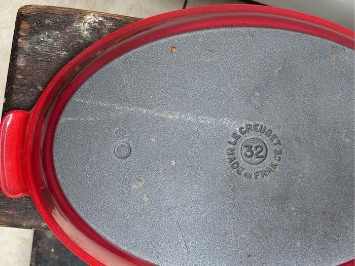 Vintage LE CREUSET no 32 cast iron dish
