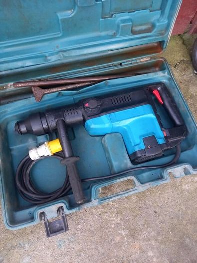 Makita SDS Max Hammer Drill
