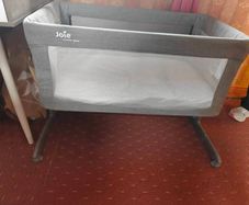travel cot