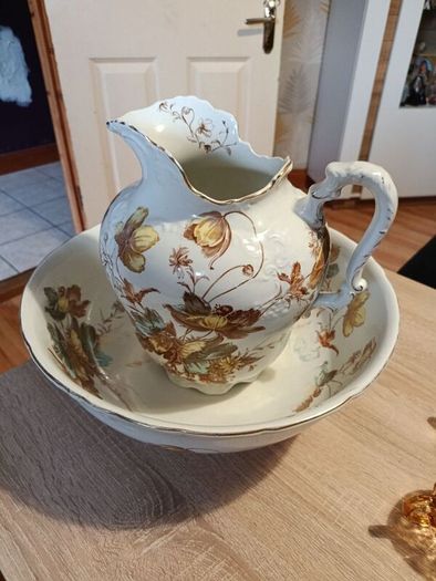 Antique English Bishop and Stonier Porcelain Pitcher and Bowl Set