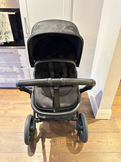 Bugaboo fox 5 - limited edition Noir with accessories