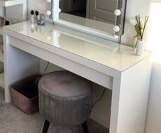 Dressing Table with mirror and lights