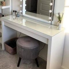 Dressing Table with mirror and lights