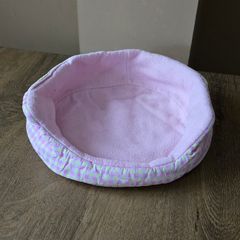 Guinea pig bed - pink checked