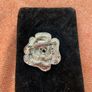 Camellia broch Image 2