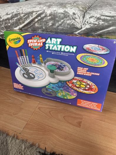Crayola Spin & Spiral Art station