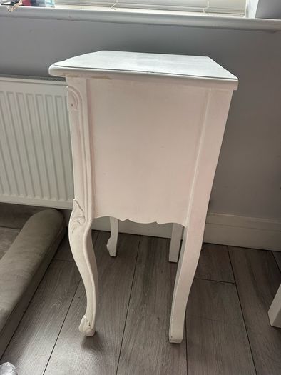 French Style 2 Drawer dresser