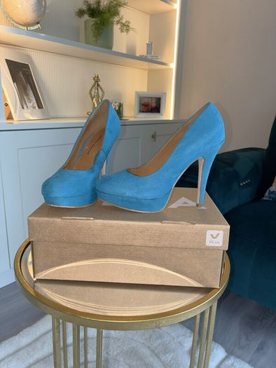 Dorothy Perkins Turquoise Faux-Suede Platform Court Shoes Size: UK 4 / EU 37