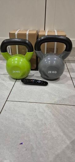 2xbrand new cast iron kettlebells