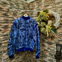 Vintage 80s 90s cycling jacket  Perfect condition  Size medium  Perfect for festivals  Unique piece