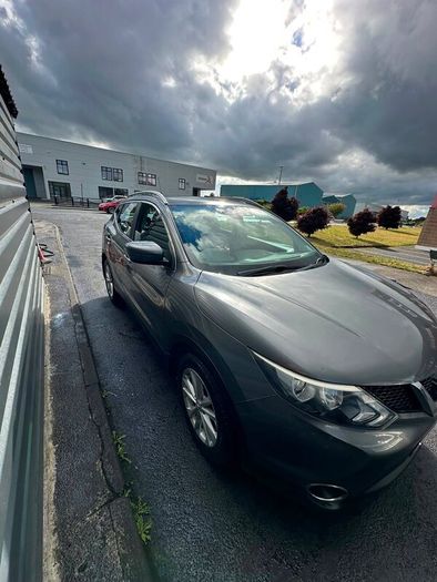 2017 Automatic Nissan Qashqai Suv