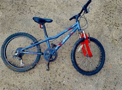 Kids mountain bike, tires fully pumped up
