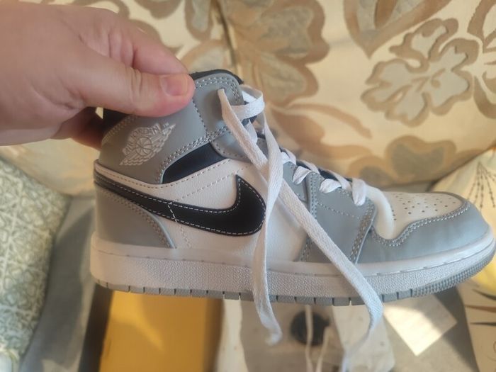 Air Jordan 1 Mid UK 5.5 EUR39