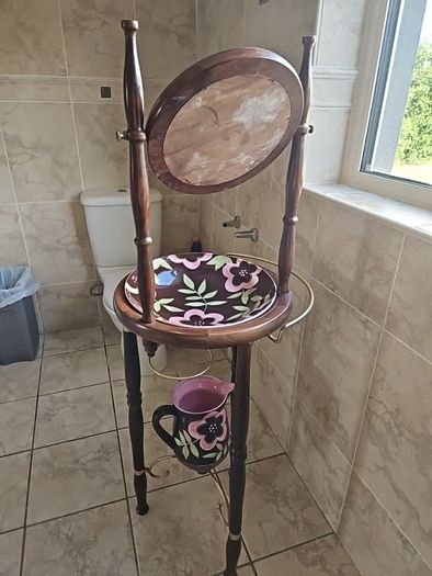 Old Style Washand Basin