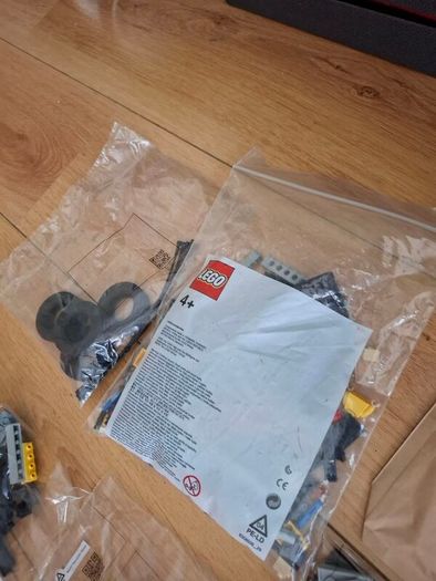 LEGO Icons 10300 Back to the Future Time Machine DeLorean