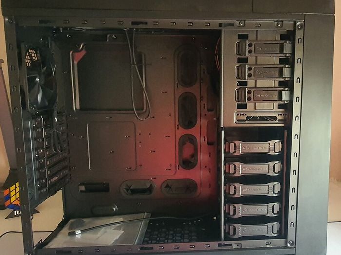 Computer case Thermaltake Urban S71 Full-Tower Chassis