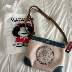 Mafalda crossbody bag with a quote in Spanish