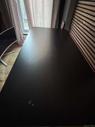 Sit/Standing desk with electric mechanism