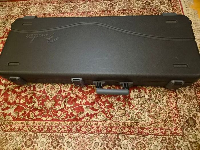 Fender Deluxe Molded Strat/Tele Case