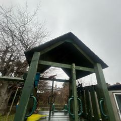 Garden play tower originally over E1000
