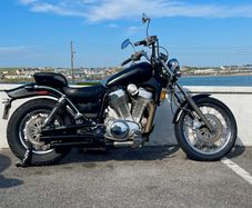 Suzuki Intruder 1400 deposit taken