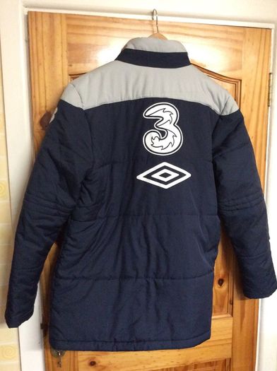 Ireland Football. Official Republic Of Ireland Mens Size Large Umbro Bench Coat Sideline Coat. Not A Jersey. Collect In Dublin Or Receive Via Post.