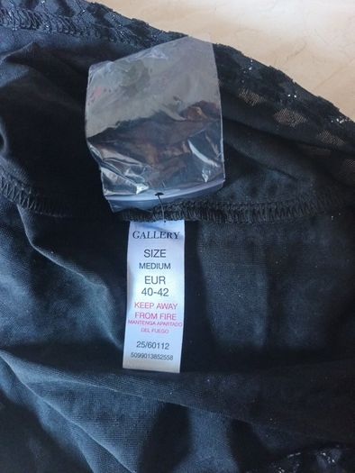 Gallery Black   Sleevless Top  S.M. 12-14.   B.N.W.T