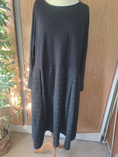 Kokomarina black winter dress with pockets