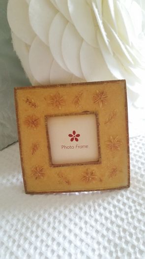 Small Flower Pattern Photo Frame