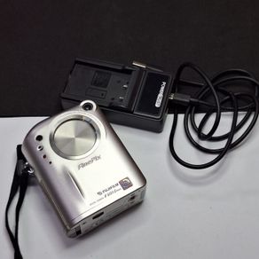 Fujifilm FinePix F601 Zoom Digital Camera - Used - 3 Months Warranty - 41313