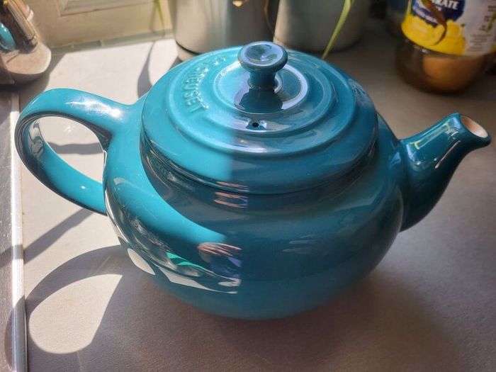 Le Creuset Teapot New