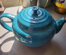 Le Creuset Teapot New