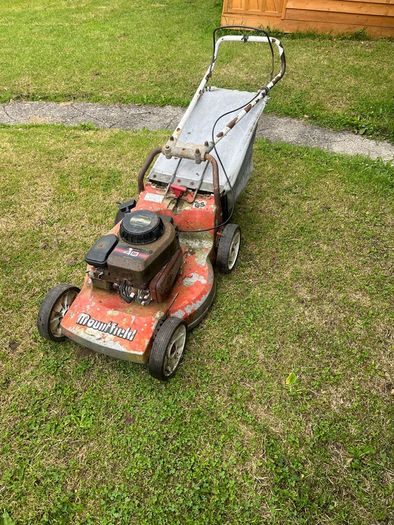 2x mountfield lawnmowers running