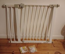 Safety 1st SecureTech Metal stair gate