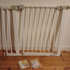Safety 1st SecureTech Metal stair gate