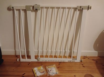 Safety 1st SecureTech Metal stair gate