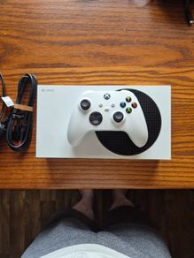 Xbox Series S 512GB + Controller - Perfect Working Order